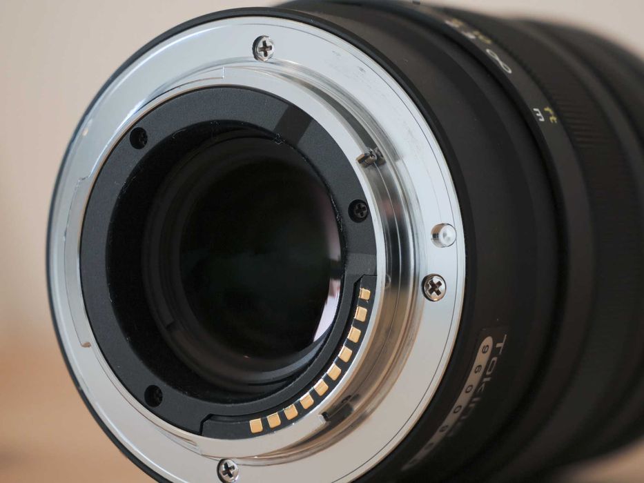 Tokina FiRIN 20mm f/2.0 MF - Sony E