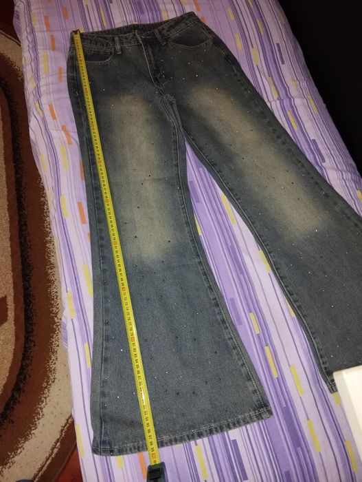 Blugi evazați de dama