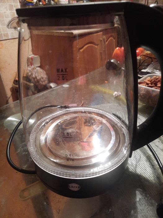 срочно продам электрический чайник