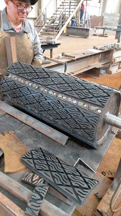 Cauciucare tamburi pentru transportoare cu banda