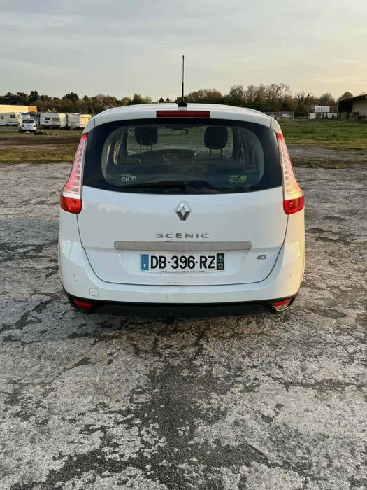 Renault scenic 7 locuri