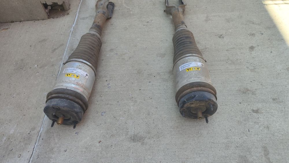 Предни амортисьори въздушно окачване Jeep Grand Cherokee WK2 2015