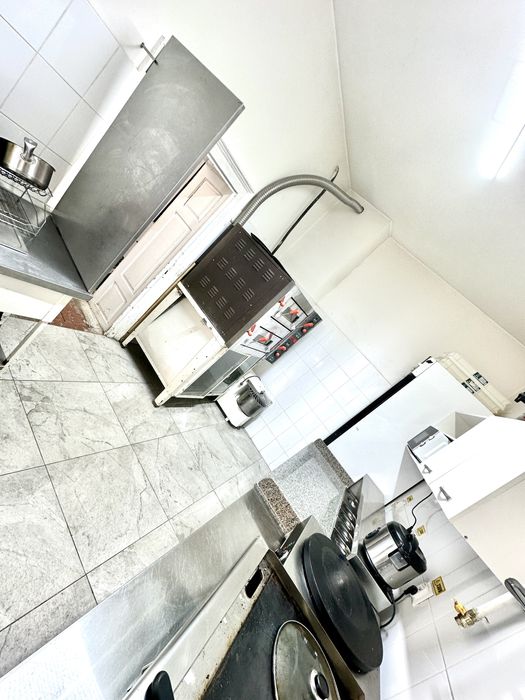 Inchiriez bucatarie!