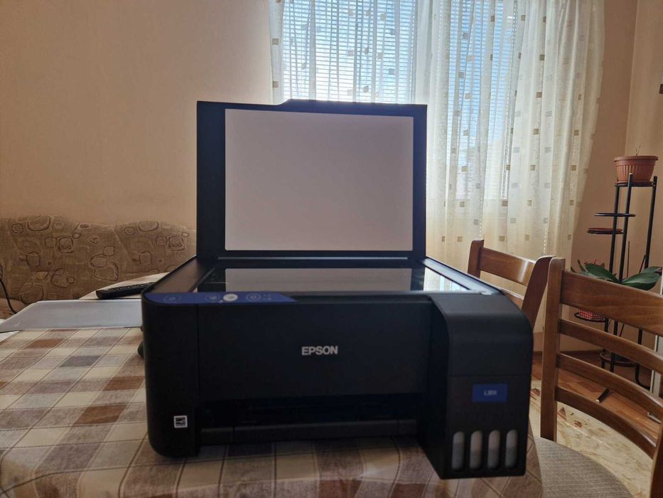 Продавам Epson EcoTank L3111 – почти неизползван + мастила