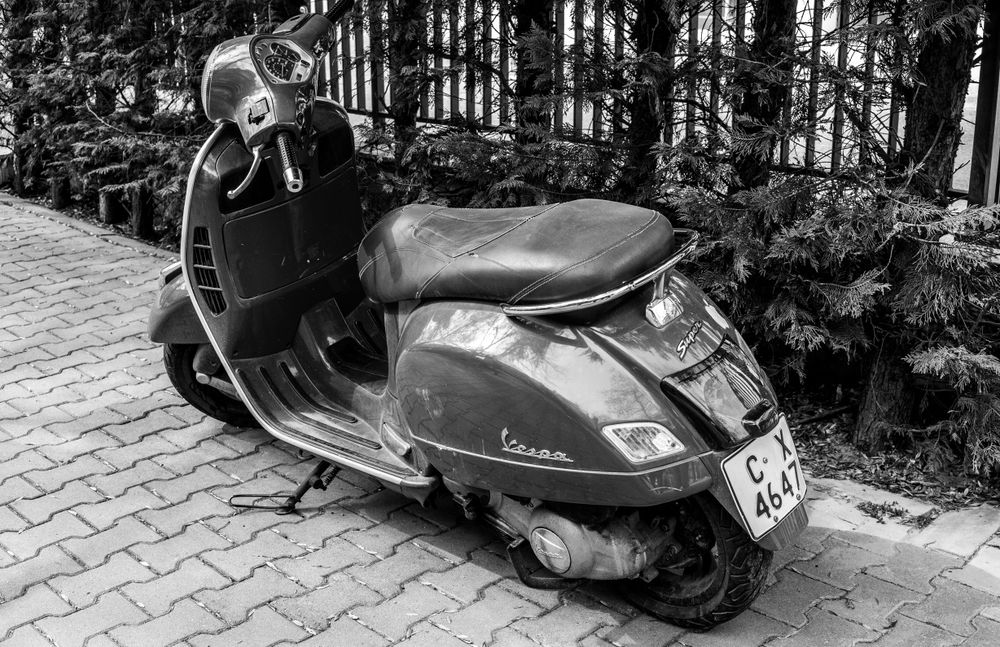 Sony NEX F3 + обектив 27mm/F2.8