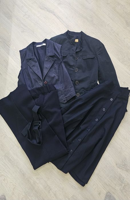 Продам школьную форму размер  S синего цвета 4 предмета