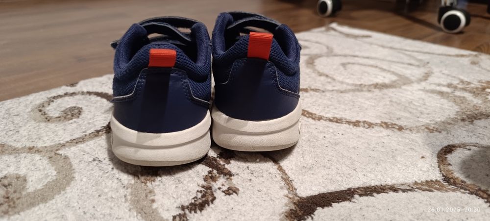 Papuci Adidas mărimea 34