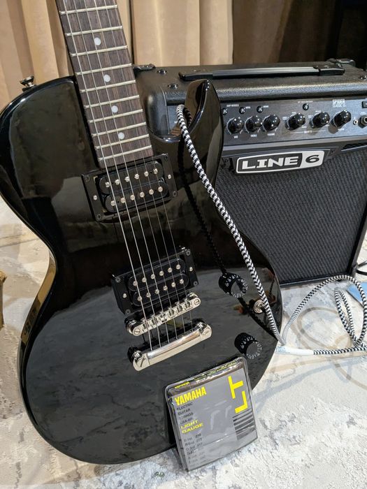 Продам электрогитару CORT CR50-BK + комбик LINE 6 SPIDER CLASSIC 15