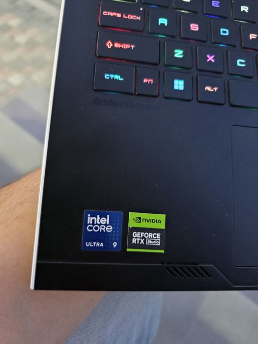 Fargonada 1 ta core i9 ultra 16x22 yadro potok  16/1000 rtx 4060 8gb