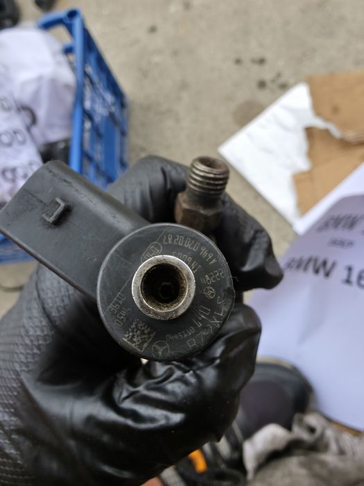 Injector 2.2 cdi Mercedes Vito E Class C Class