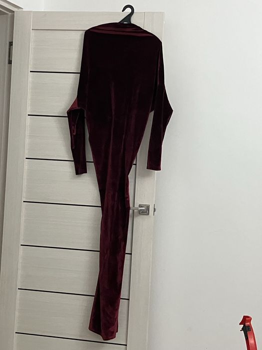 Вечернее бордовое платье (велюр)