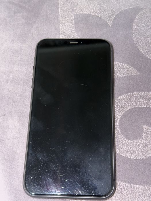 Продам Айфон 11 128гб