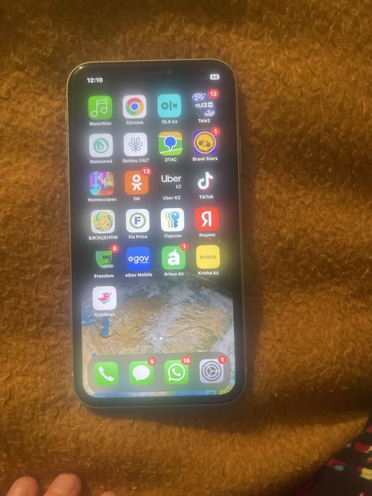Продам айфон 11 64гб