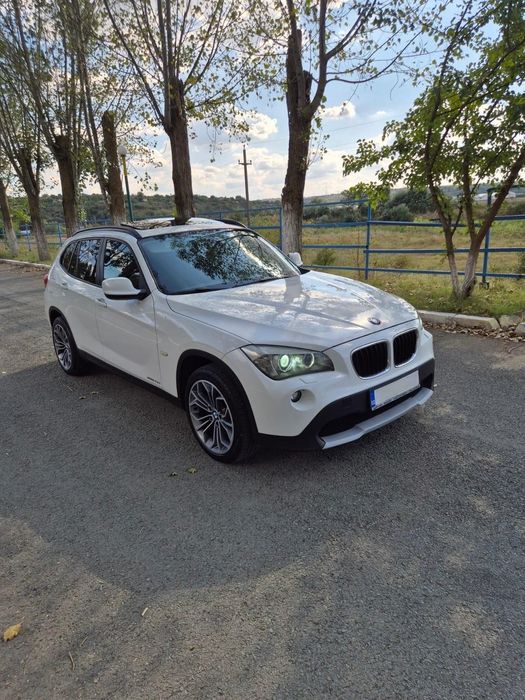 BMW X1 2011 — imagine 1