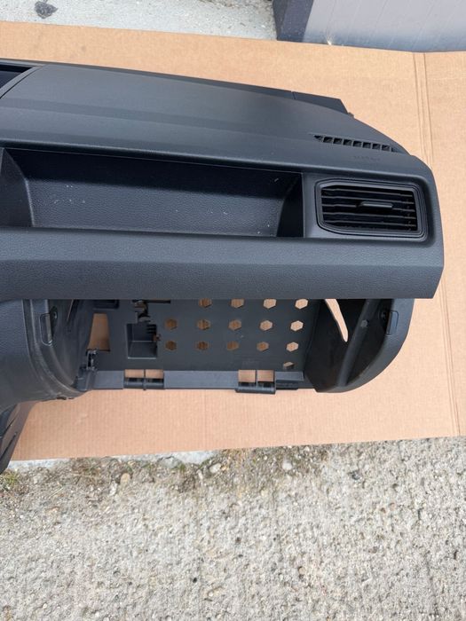 Plansa bord vw caddy 2016-2020