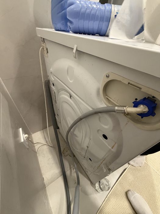 Продам стиральную машинку INDESIT