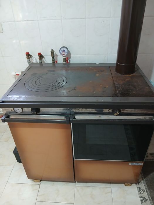 Vând soba centrala pe lemne