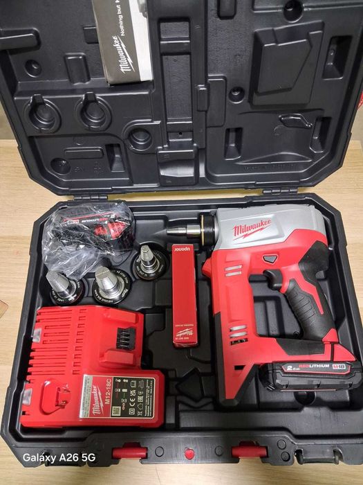 Dispozitiv pentru expandare subcompact