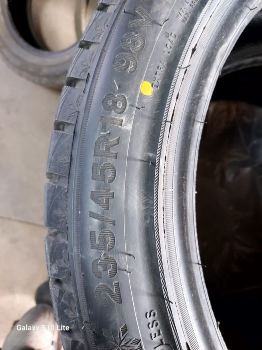 Резина на 18 235/45 Трианжел