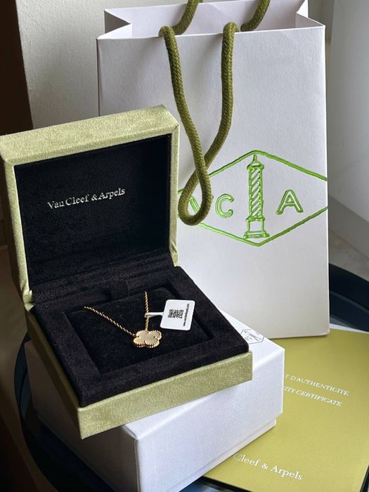 Cercei, coliere și brățări Van Cleef & Arpels