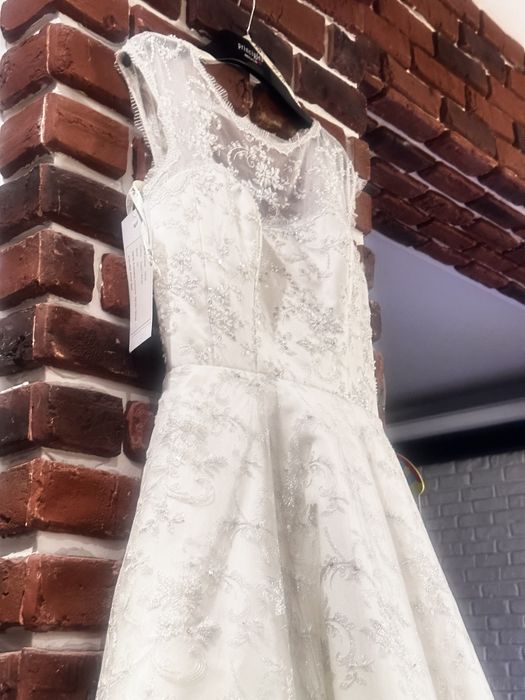 Rochie mireasa Mark Lesley Masura 10 UK/38- Noua cu eticheta.