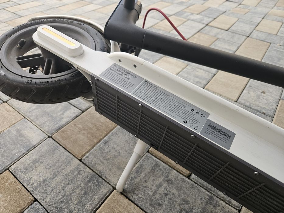 Trotineta Xiaomi M365