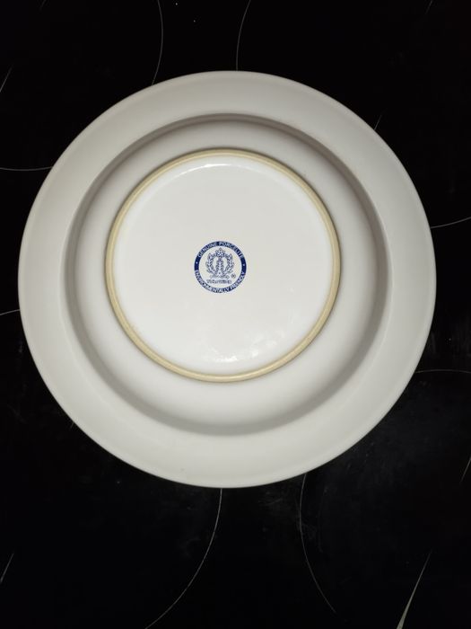 Продам набор тарелок Польша