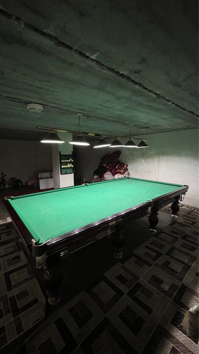 Биллиярдный стол