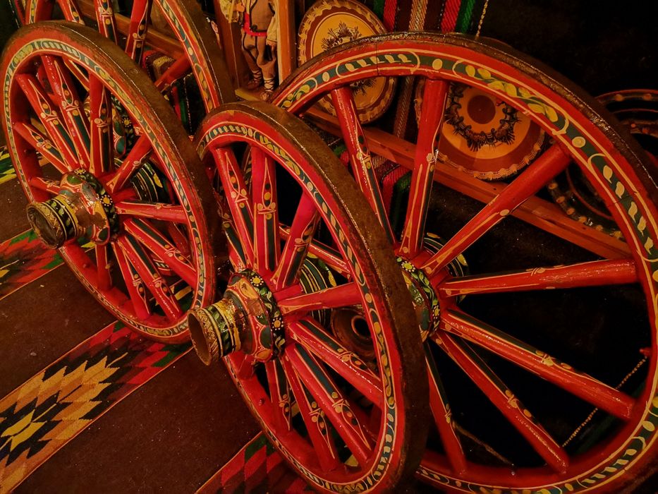 Рисувани колелета колела каруца