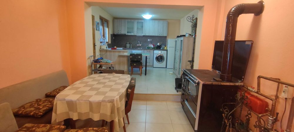 Продава се Къща в Пловдив, Тракия - 75 кв.м за 986 €/кв.м - Снимка #1