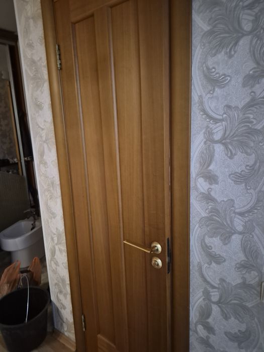 Двери  натуральное дерево