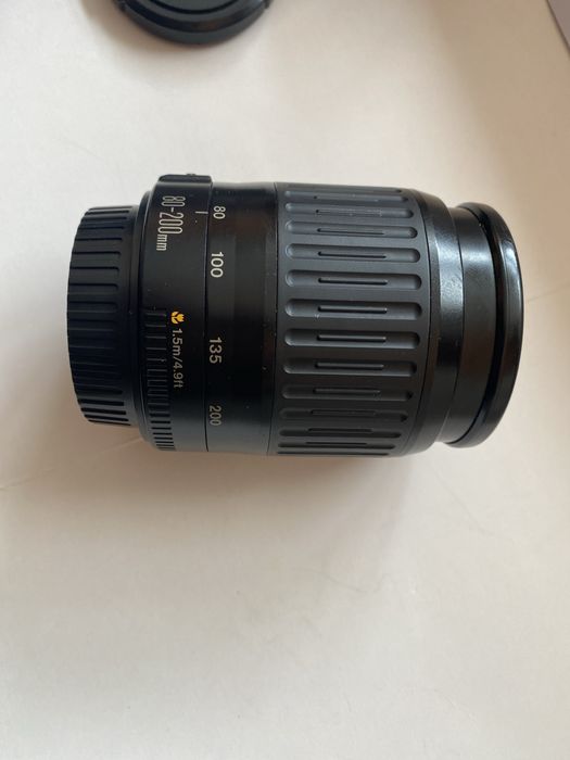 Фотоапарат Canon EOS 550D с два обектива