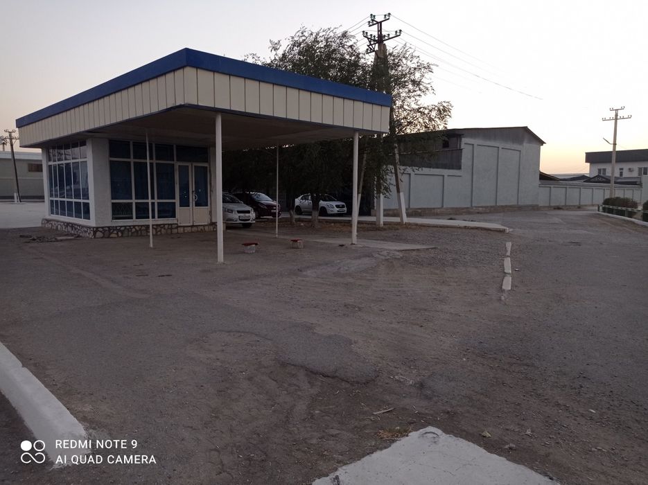 Магазин сотилади Navoiy shahar sputnikda