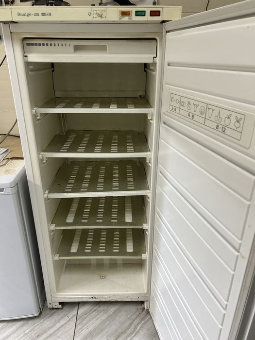 Продам морозильник