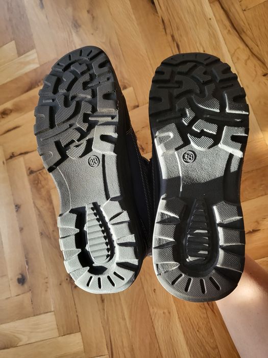 Зимни  водоустойчиви  боти.