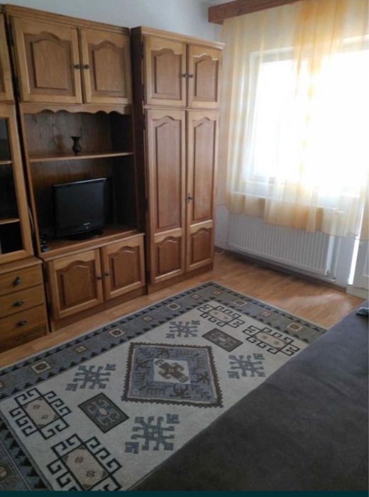 Proprietar vând garsoniera