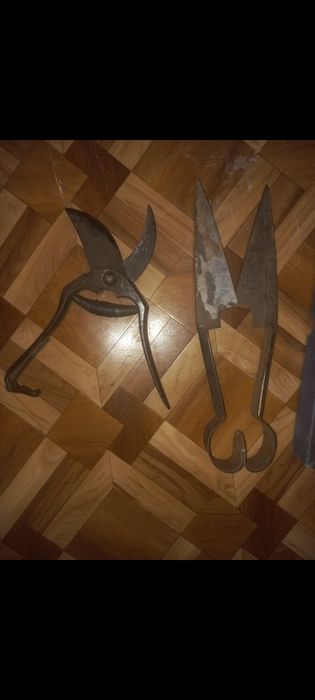 Ножици и джобни ножки