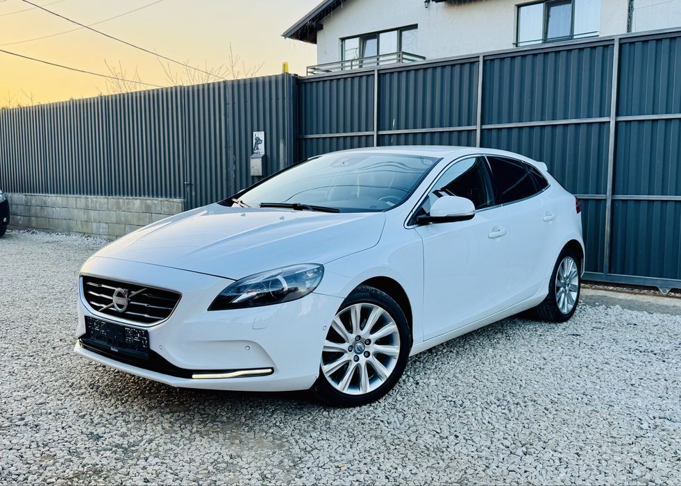 Volvo V40 2.0 diesel 177ps an 2013 Automat !