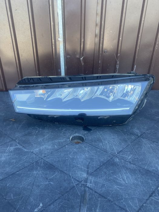 Far stanga full led skoda octavia 4