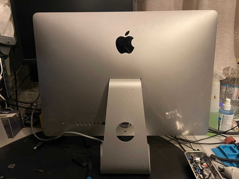 All in One Apple iMac 21.5" A1418 2015 i5-5250U 8GB RAM 128gb SSD