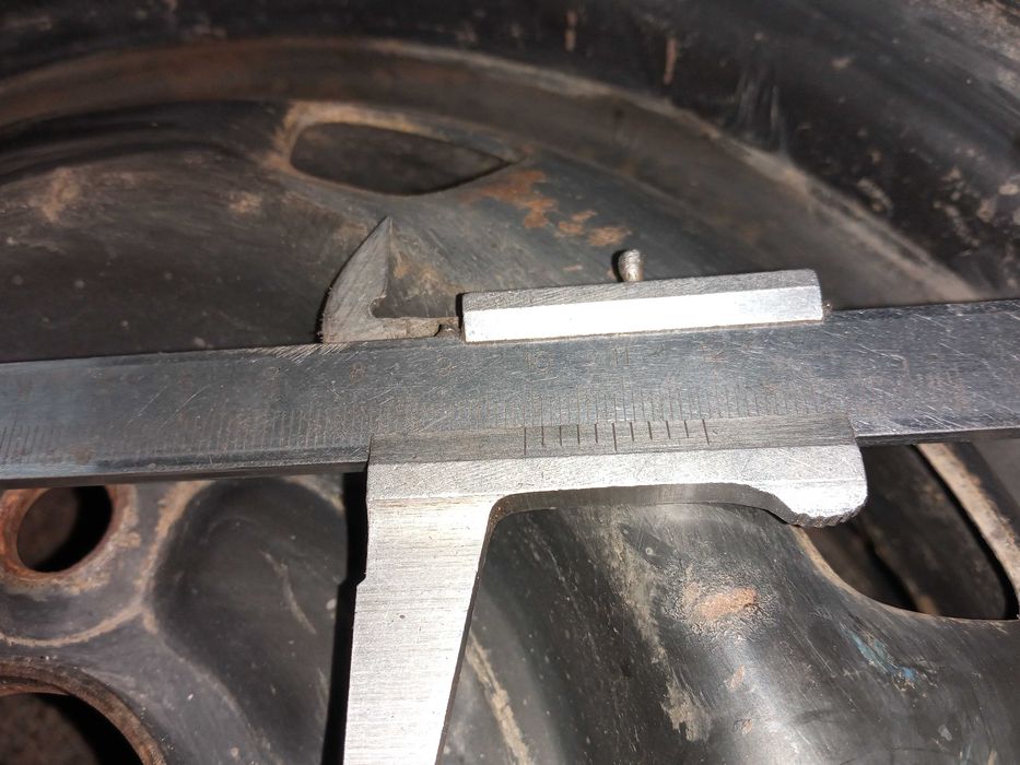 Хюндай. Диски на 13- 4 штуки,б/у