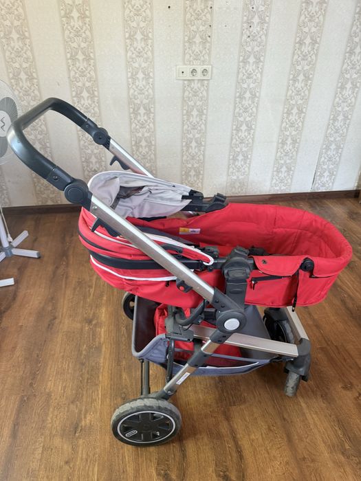 Продам хорошую коляску трансформер