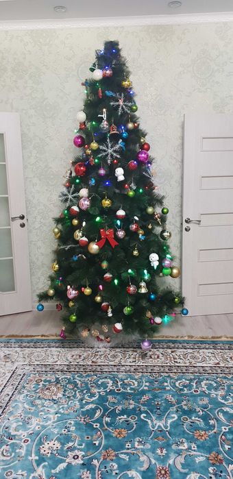 Продам новогоднюю елку