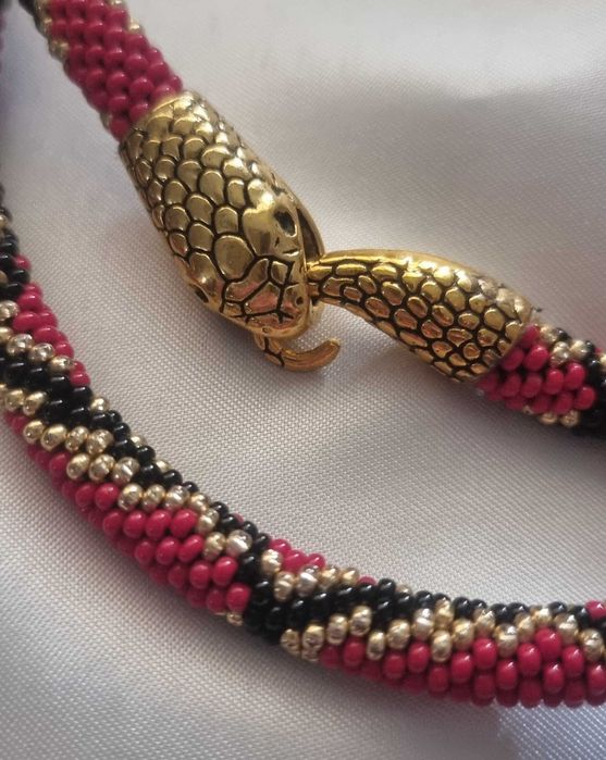 мъниста декорация