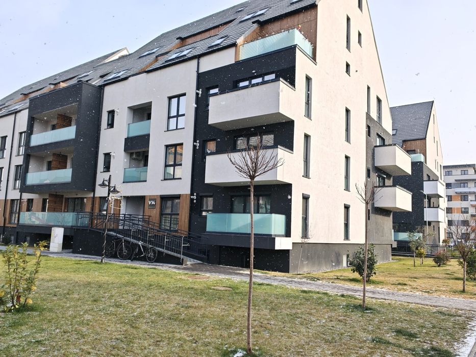 Apartament cu 3 camere de inchiriat