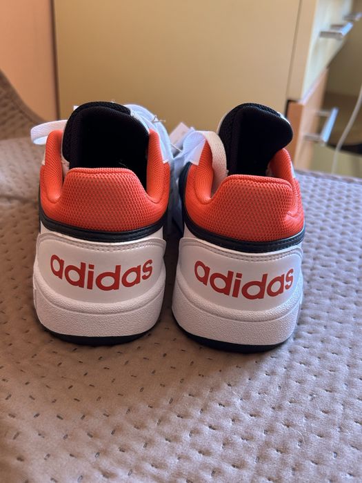 Adidas обувки, номер 36-чисто нови