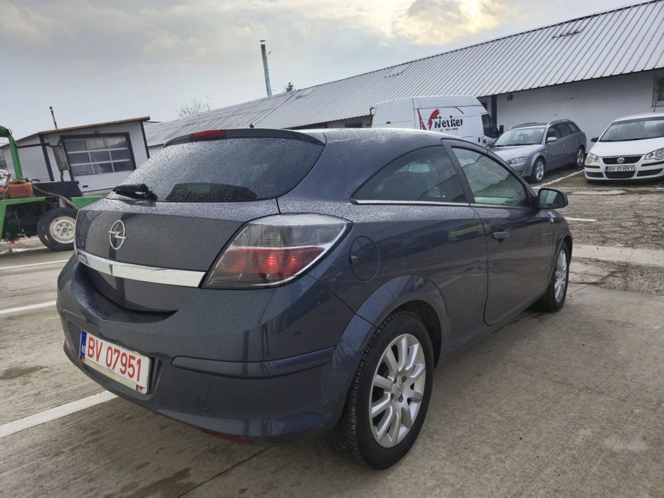 Opel Astra GTC 2009 // 1.4 Benzina// Stare foarte buna
