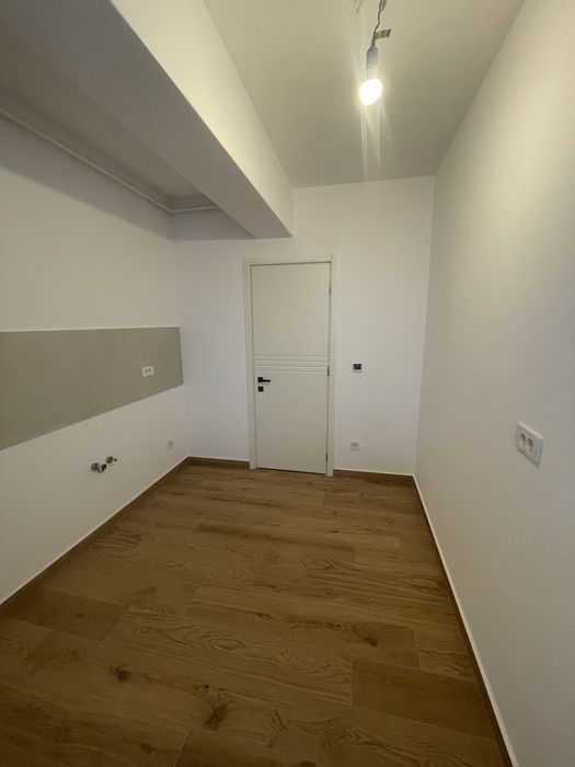 Proprietar-apartament 3 camere si parcare-zona galata/145000 euro
