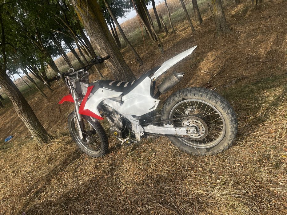 250 cc 4t racire apa