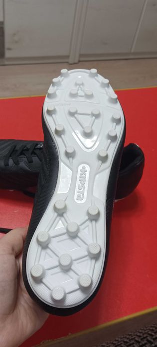 Бутсы футбольные